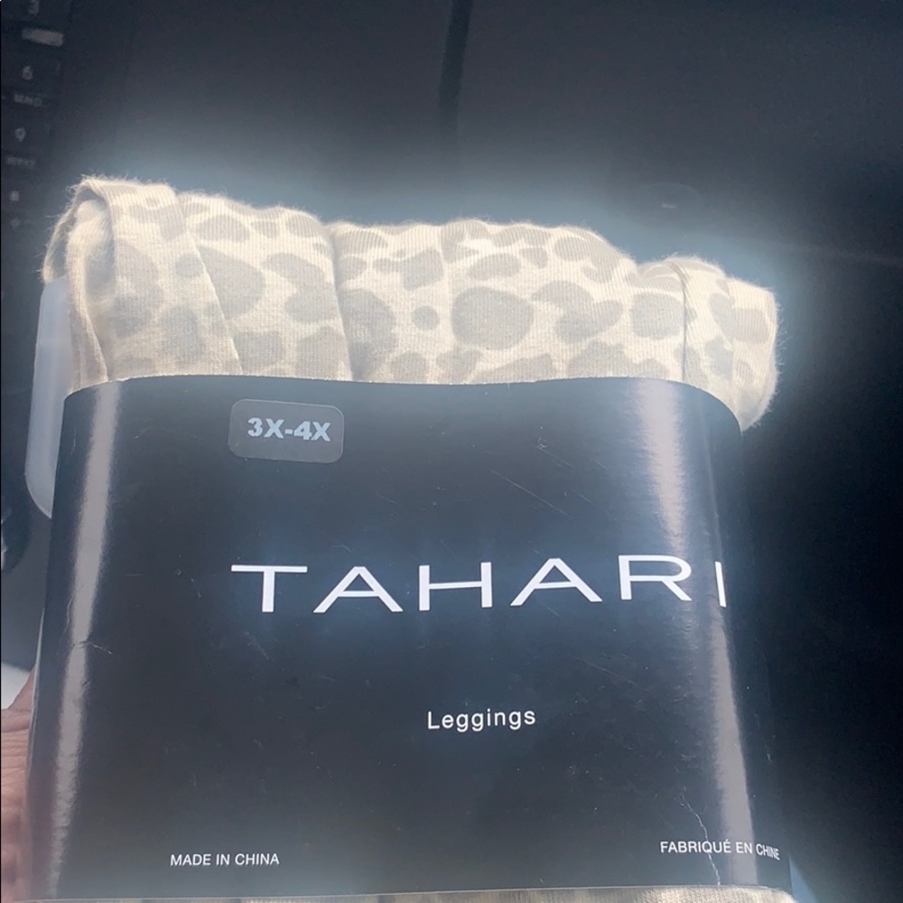 TAHARI LEGGINS